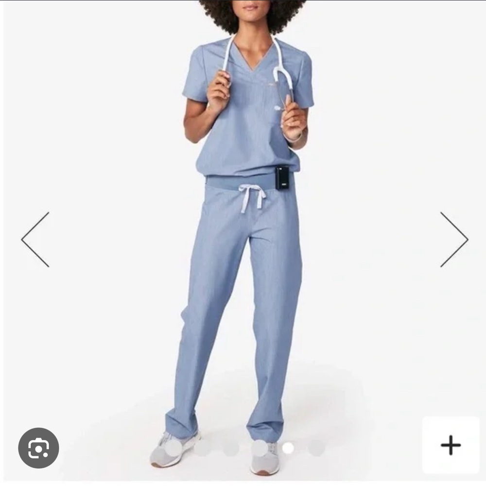 Figs scrub set